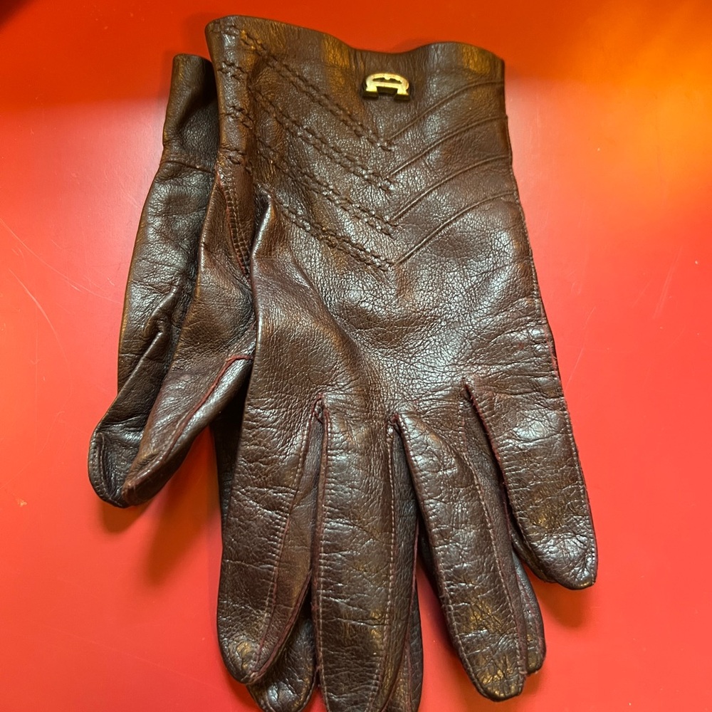 Vintage Etienne Aigner Burgundy Leather Gloves Timeless Elegance